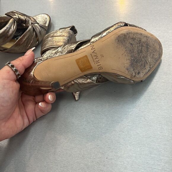 Alexandre Birman gold heels  - Picture 5 of 7
